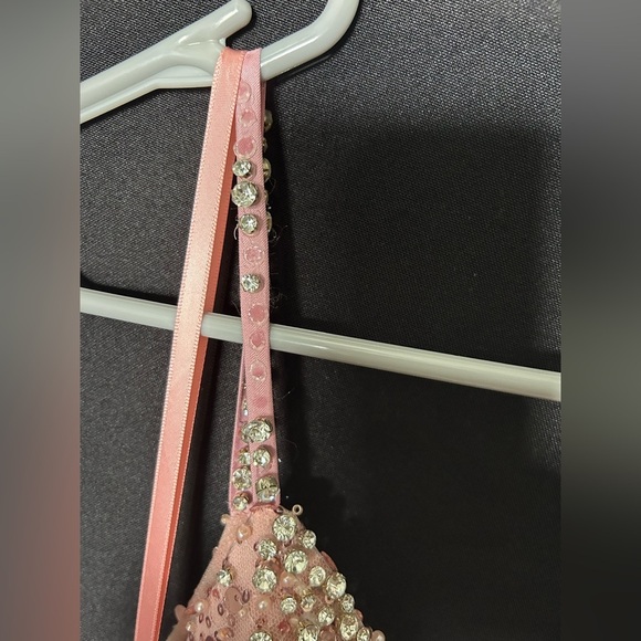 Flawed Mac Duggal 68175 NWT Pink Embellished Plunge Neck Sleeveless Trumpet Gown - Picture 7 of 11